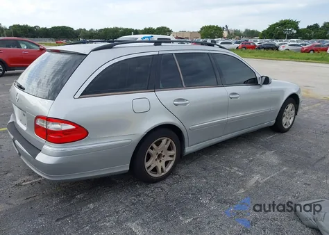 2004 Mercedes-Benz E 320 z USA, uszkodzony, nr VIN WDBUH65J24A396302